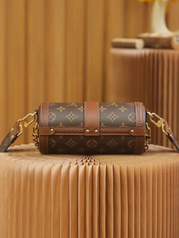 0327dce946fbf44f716439d98fe02532-b730a79b1b54.webp Louis Vuitton Papillon Trunk Monogram M57835, Designer Handbags, Womens Purse, luxury bags