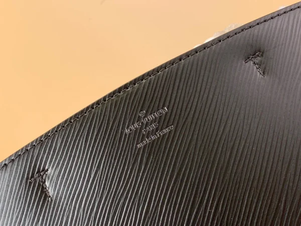 04b0f93d-dbd6d911d135.webp Louis Vuitton Marelle Tote Mm 30Cm Black, Designer Handbags, Womens Purse, luxury bags