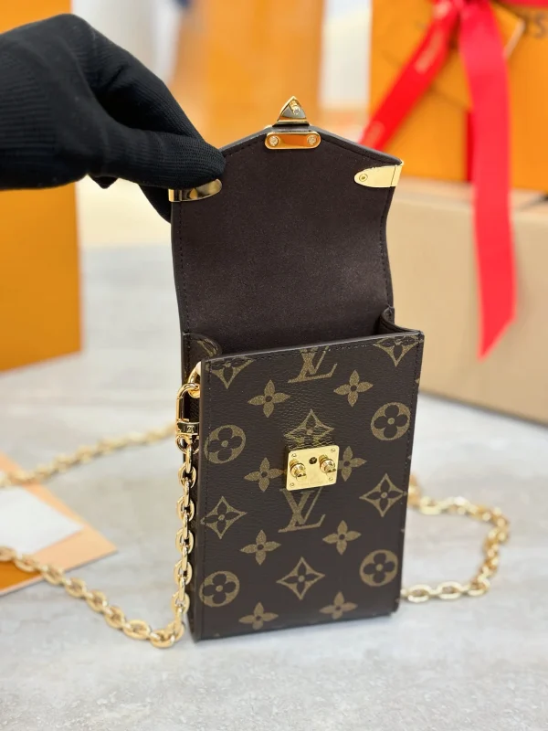 09e3fd22-08b3de1862df.webp Louis Vuitton LV Phone Pouch Mtis Monogram M13572 17.5cm/ 6.9in, Designer Handbags, Womens Purse, luxury bags