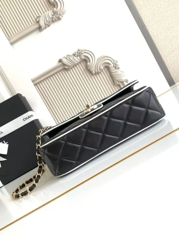 0acb16b2-d1e1db470e5a.webp Chanel Small Graphic Frame Flap Bag Black 23cm, Designer Handbags, Women’s Purse, luxury bags, Chanel bags