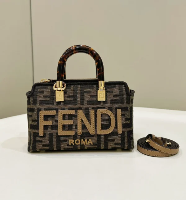 0c473912-35747bec2ee7.webp Fendi By The Way Leather Mini Bag18cm
