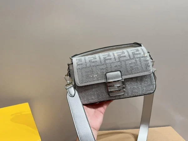 1-1-1f134f9a24da.webp Fendi Baguette Silver Crystal Trim 25Cm