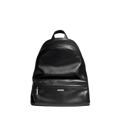 1-1-c055f9a361f0.webp Gucci Tag Large Backpack 875226 Black Leather 45cm/17/7in
