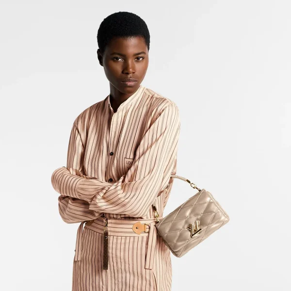 10001-156-02c09e0ef63d.webp Louis Vuitton 57Th Street Nyc Go-14 Pm M12336 20cm/ 7.9in, Designer Handbags, Womens Purse, luxury bags