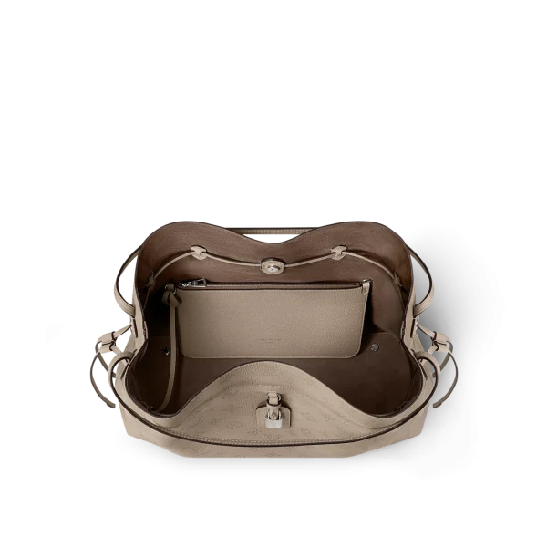 10003-77-6945c74a44bb.webp Louis Vuitton Boundless Mahina Leather – Handbags 43cm M13180, Designer Handbags, Womens Purse, luxury bags