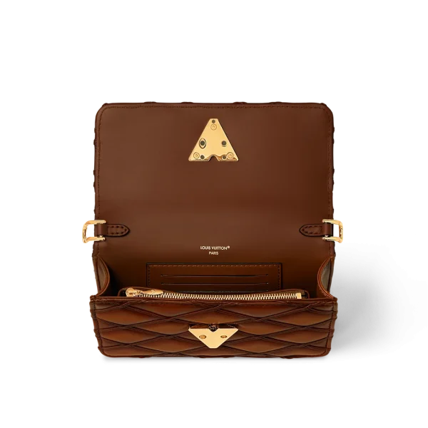 10004-1-14-df3591a95c96.webp Louis Vuitton On Chain Go-14 20cm M13841, Designer Handbags, Womens Purse, luxury bags