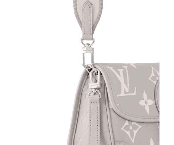 10005-7-2b84e249e38c.webp Louis Vuitton Diane M14214, Designer Handbags, Womens Purse, luxury bags