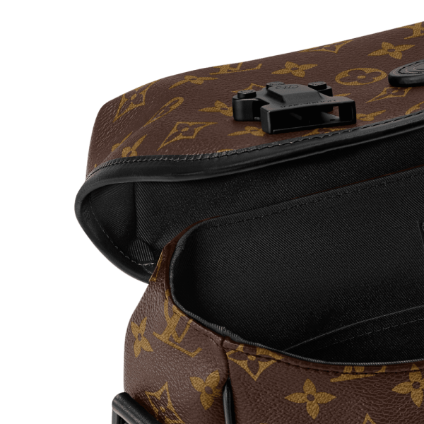 10006-102-a1947ee40fab.webp Louis Vuitton Lv Trail Messenger M46972, Designer Handbags, Womens Purse, luxury bags