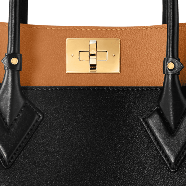 10006-37-2fb9b9da3ac0.webp Louis Vuitton On My Side Mm M53823, Designer Handbags, Womens Purse, luxury bags