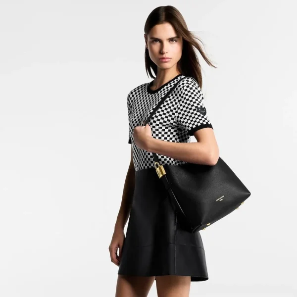 10009-15-a1ae8ac58aee.webp Louis Vuitton Low Key Hobo Pm 28cm M25352, Designer Handbags, Womens Purse, luxury bags