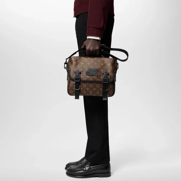 10010-10-389326dc4d20.webp Louis Vuitton Lv Trail Messenger M46972, Designer Handbags, Womens Purse, luxury bags