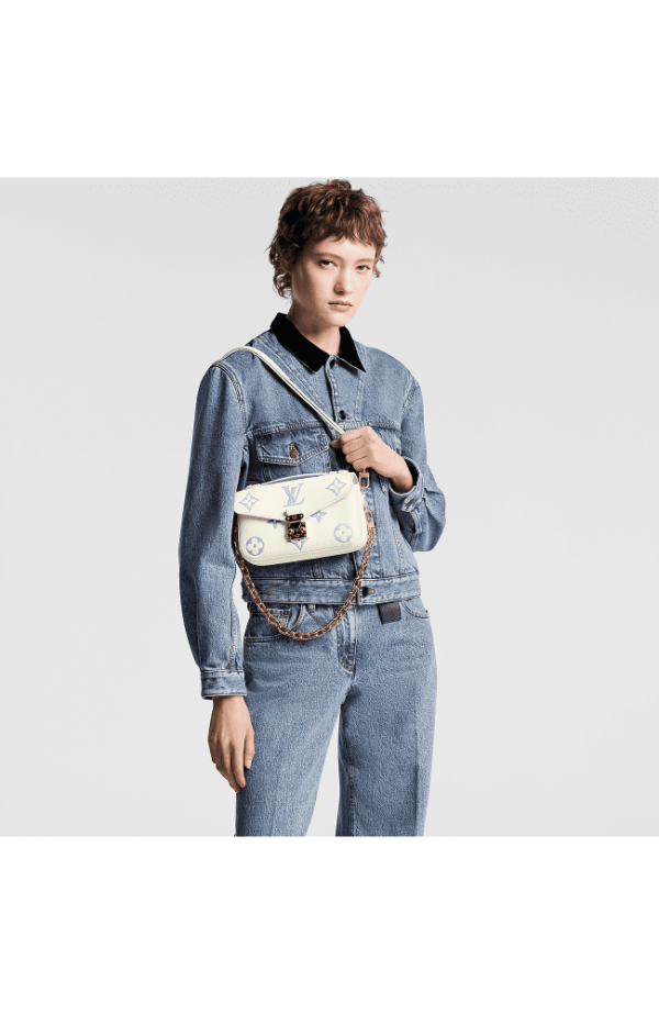 10010-a3c0c27fd23b.webp Louis Vuitton Pochette Mtis East West M23940, Designer Handbags, Womens Purse, luxury bags
