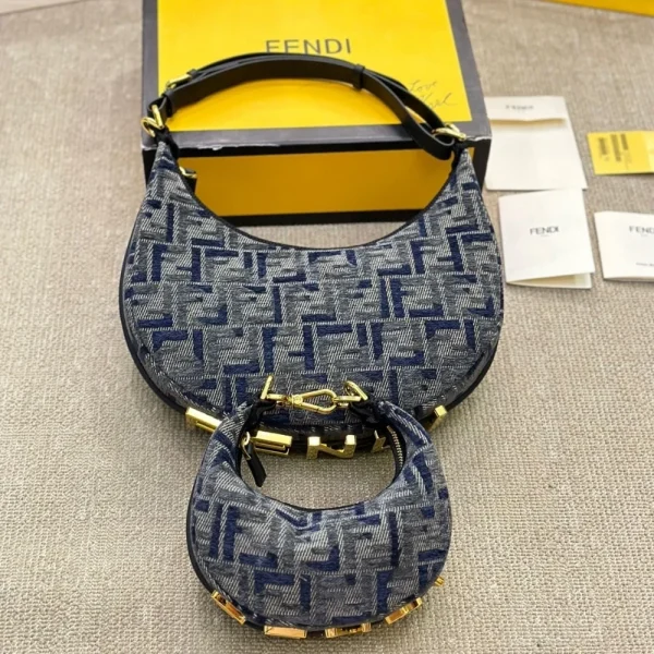 101-9-aaf5782e4327.webp Fendi Fendigraphy Mini Blue Chenille Mini Bag 18Cm
