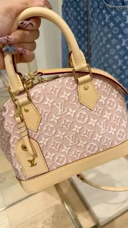 11-80d318f7e4a5.webp Louis Vuitton Alma BB Monogram Emblème Rose Ruban Color 23.5cm M2A378