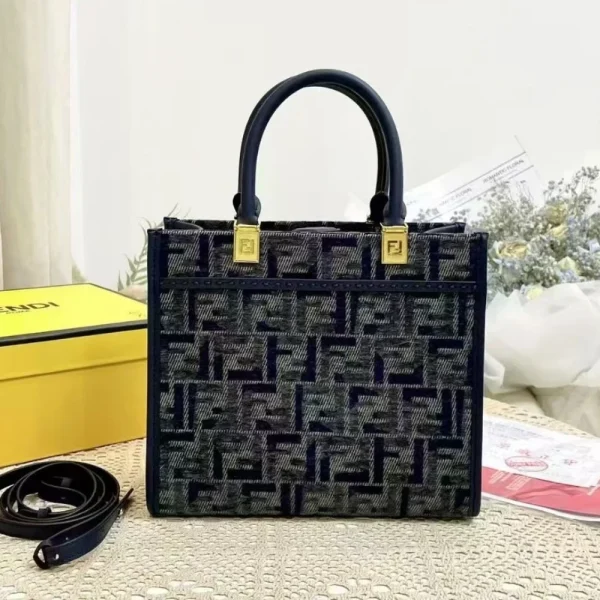 110-13-ab50c8f724cb.webp Fendi Sunshine Small Ff Chenille Shopper Dark Blue 26Cm