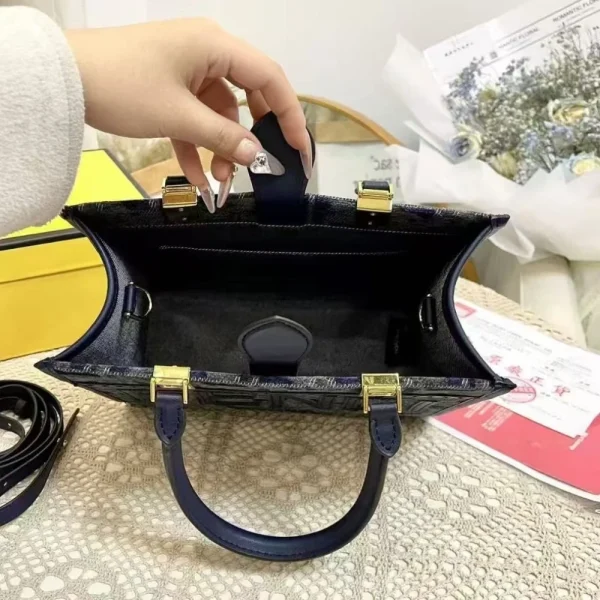 116-9-6c4c5fd4ab07.webp Fendi Sunshine Small Ff Chenille Shopper Dark Blue 26Cm