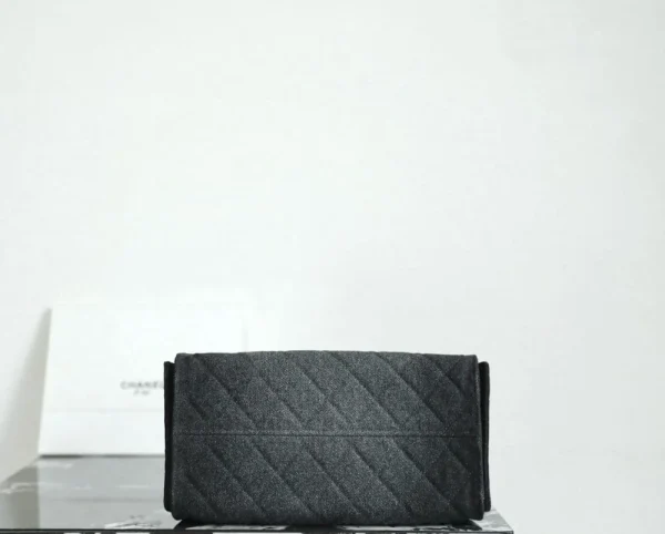 11cea802-454180c88341.webp Chanel crossbody bag 25 Small Handbag Washed Denim & Gold-Tone Metal Black 30cm/11.8in, Designer Handbags, Women’s Purse, luxury bags, Chanel bags