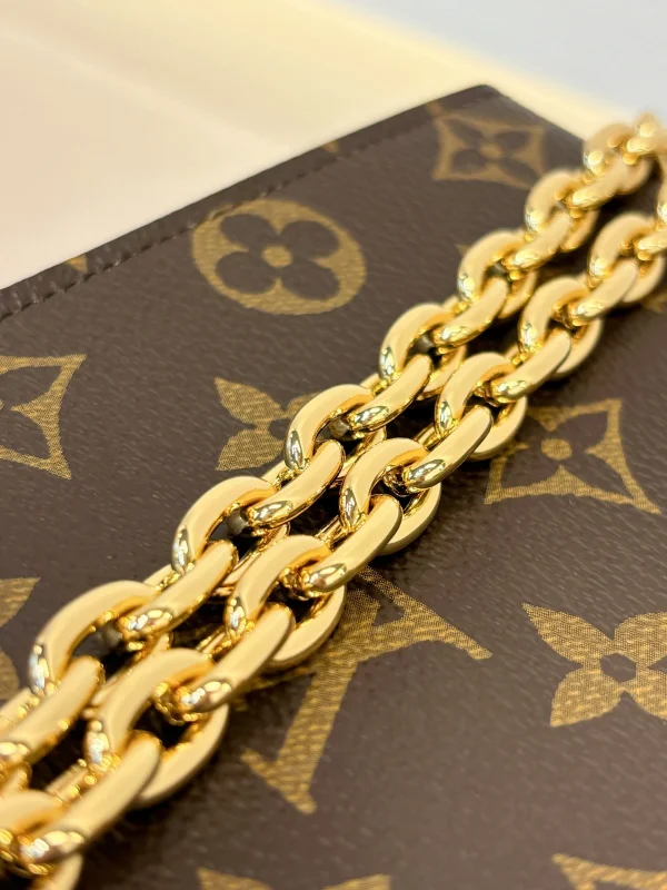 12eebca6-04543e561767.webp Louis Vuitton LV Phone Pouch Mtis Monogram M13572 17.5cm/ 6.9in, Designer Handbags, Womens Purse, luxury bags
