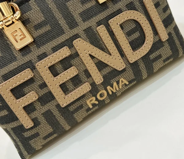 132a6f83-4a4b44cd7cc5.webp Fendi By The Way Leather Mini Bag18cm