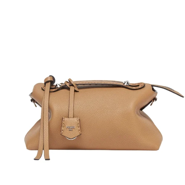 137-3-db587ad8000b.webp Fendi By The Way Selleria Medium Beige 20Cm