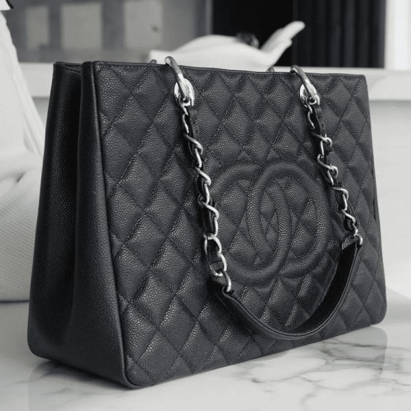 1478d2a0-c186-4734-a92f-9886686e3756-cee96018ced8.webp Chanel Classic Tote Bag Silver Hardware Black 34cm, Designer Handbags, Women’s Purse, luxury bags, Chanel bags