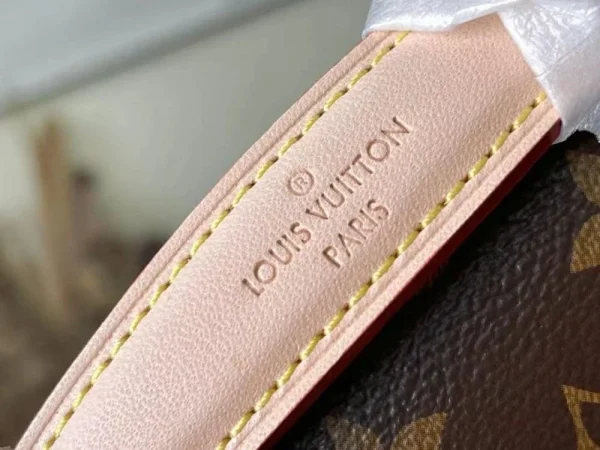 163e7b85d5d5ca3a9d110e1ccbc13f89-c02fc76c957e.webp Louis Vuitton Pochette Mtis East West M46279 21.6cm/ 8.5in, Designer Handbags, Womens Purse, luxury bags