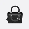 1652280319_M0565PWRT_M900_E06_GHC-b1e271db362f.webp Medium Lady Dior Bag