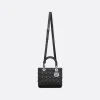 1652280319_M0565PWRT_M900_E07_GHC-573b63da58d4.webp Medium Lady Dior Bag