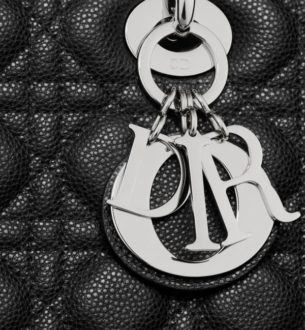 1652280319_M0565PWRT_M900_E09_GHC.webp Medium Lady Dior Bag