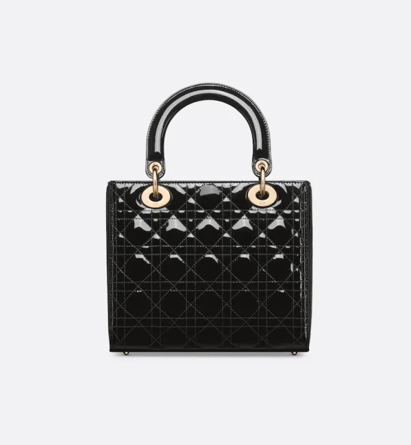 1690296315_M0565OWCB_M900_E08_GHC.webp Medium Lady Dior Bag