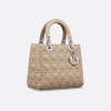 1690995718_M0565PWRT_M116_E03_GHC-e41407741d31.webp Medium Lady Dior Bag