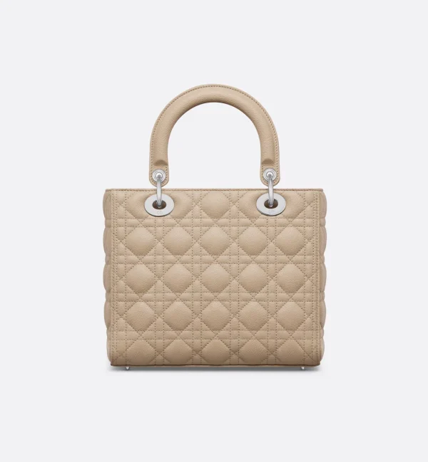 1690995718_M0565PWRT_M116_E08_GHC-4d14deb10ffe.webp Medium Lady Dior Bag