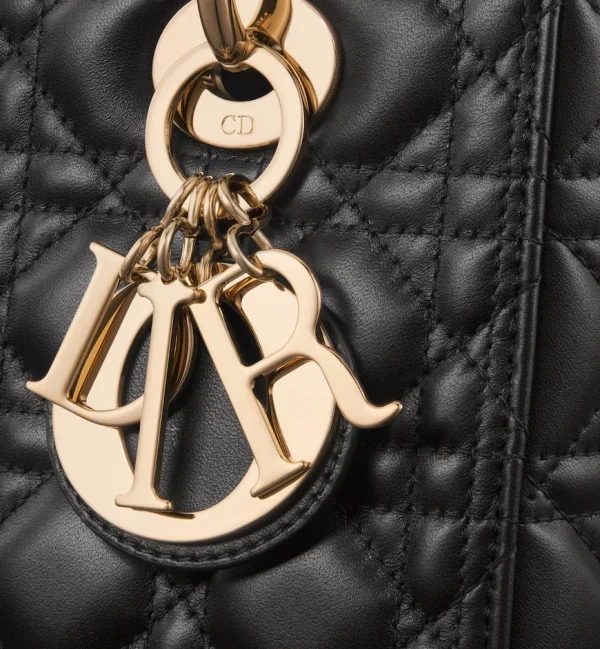 1699371917_M0565ONGE_M900_E09_GHC-d672ff3f4f81.webp Medium Lady Dior Bag
