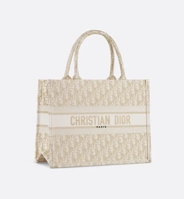 1701164717_M1296ZTQR_M981_E03_GHC-bf8fb9ff9591.webp Medium Dior Book Tote