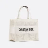 1708947938_M1296ZECY_M933_E03_GHC-3ec82654880f.webp Medium Dior Book Tote
