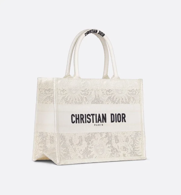 1708947938_M1296ZECY_M933_E03_GHC-3ec82654880f.webp Medium Dior Book Tote