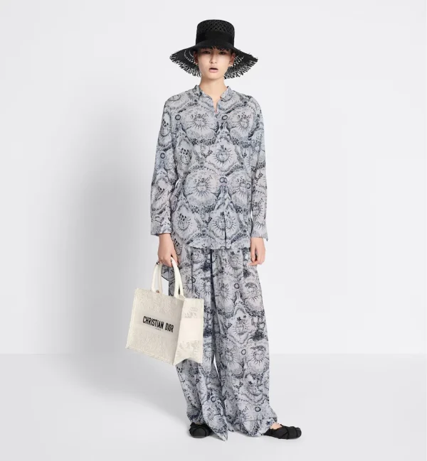 1708966075_F_24_2_LOOK_464_E01_GHC-6fe64b4d09ec.webp Medium Dior Book Tote