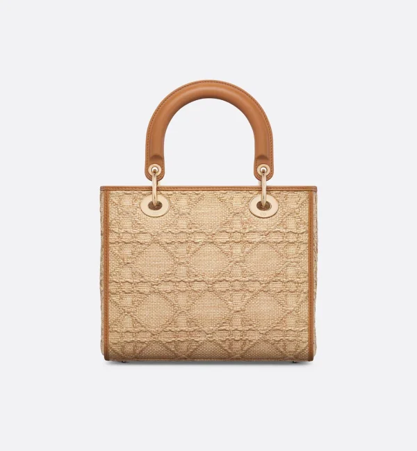 1709559917_M0565OMBD_M925_E08_GHC-ffda30c9b1c8.webp Medium Lady Dior Bag