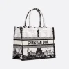 1712143235_M1296ZEGG_M933_E03_GHC-190682806258.webp Medium Dior Book Tote