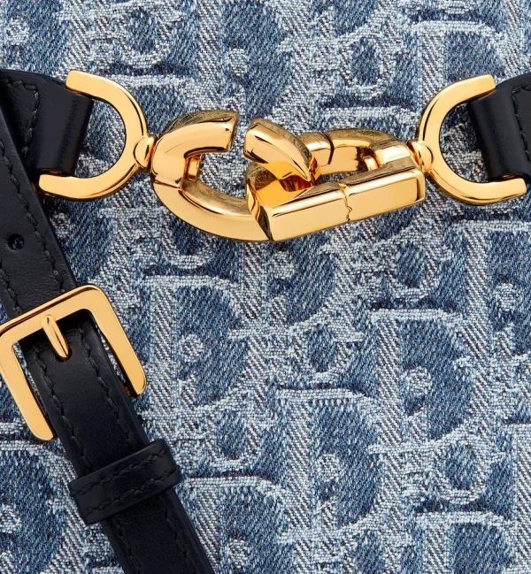 1714733332_M2271UDCE_M49E_E09_GHC.webp Medium C’est Dior Bag