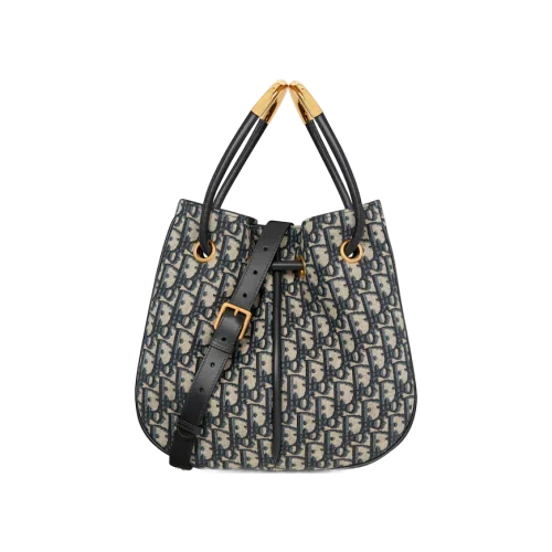 1715345120_M2312UTZQ_M928_E01_GHC.webp Medium Dior Nolita Bag