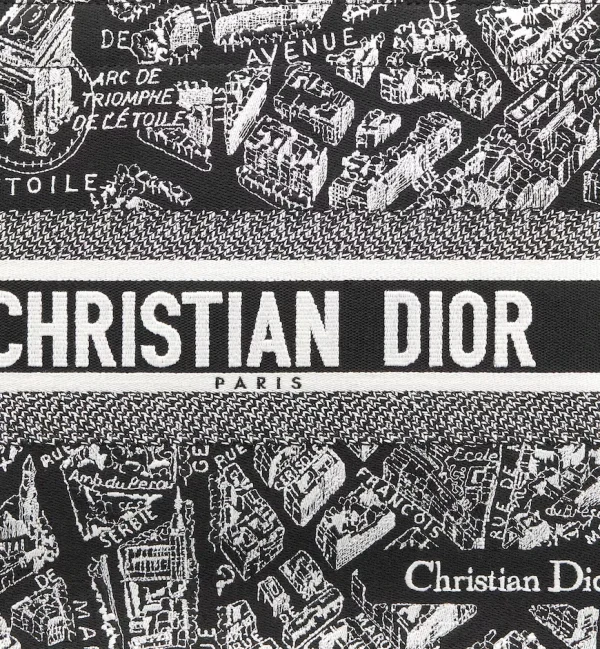 1719913518_M1324CETJ_M46I_E09_GHC-d2cf39b69fc2.webp Medium Dior Book Tote