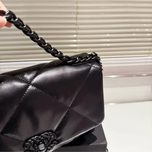 177-10-819aa6c7fd51.webp Chanel Cc Flap Bag In Black 26Cm/10.2in, Designer Handbags, Women’s Purse, luxury bags, Chanel bags