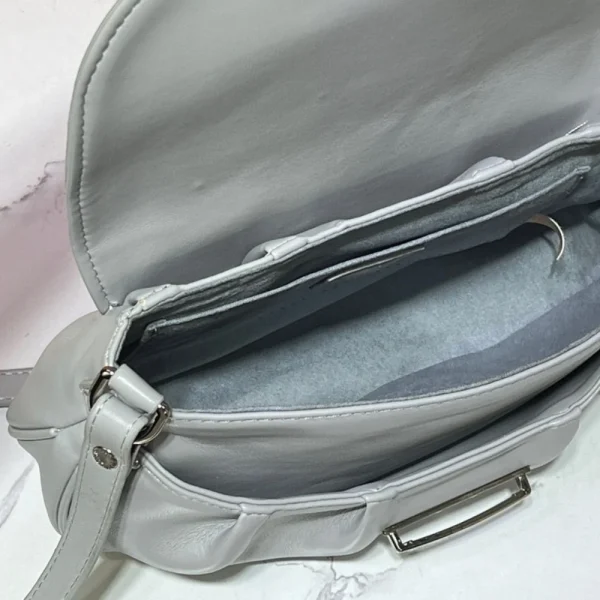 192-4-1-0532f2df41df.webp Louis Vuitton Sunset Vibe Lv Vibe Silver 27Cm, Designer Handbags, Womens Purse, luxury bags