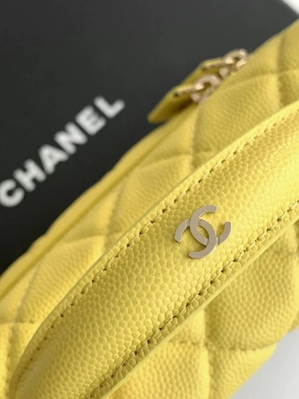 1f05a354-f9b99ae169b7.webp Chanel 25C Vanity Case Yellow 20cm, Designer Handbags, Women’s Purse, luxury bags, Chanel bags