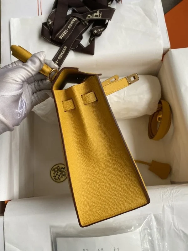 20.4-6e202e3cf993.webp Hermes Kelly 25 Bag In Mustard Yellow Epsom Leather For Women 25cm/10in