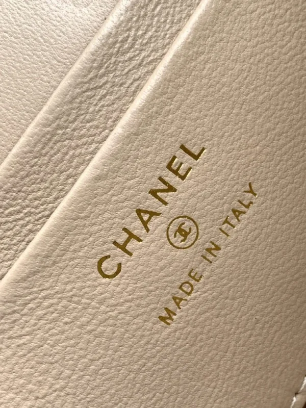 23b69b48-9d1209c73f6d.webp Chanel 25C Vanity Case Beige 20cm, Designer Handbags, Women’s Purse, luxury bags, Chanel bags