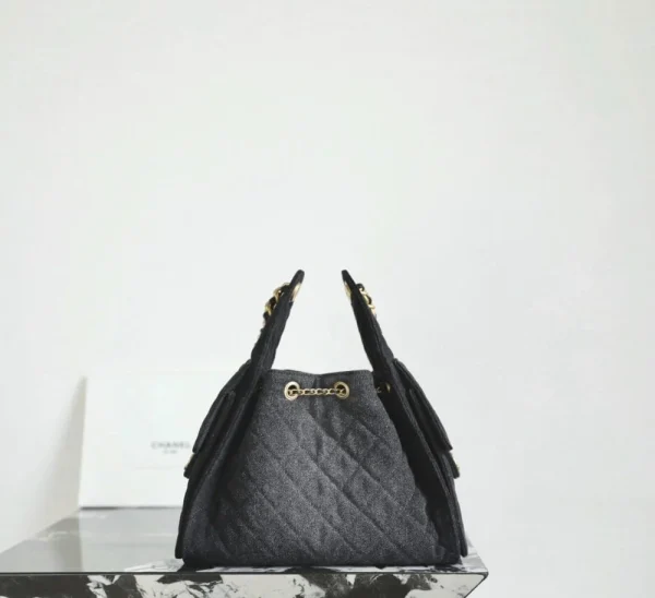 265ad0c5-7d114a04e444.webp Chanel crossbody bag 25 Small Handbag Washed Denim & Gold-Tone Metal Black 30cm/11.8in, Designer Handbags, Women’s Purse, luxury bags, Chanel bags