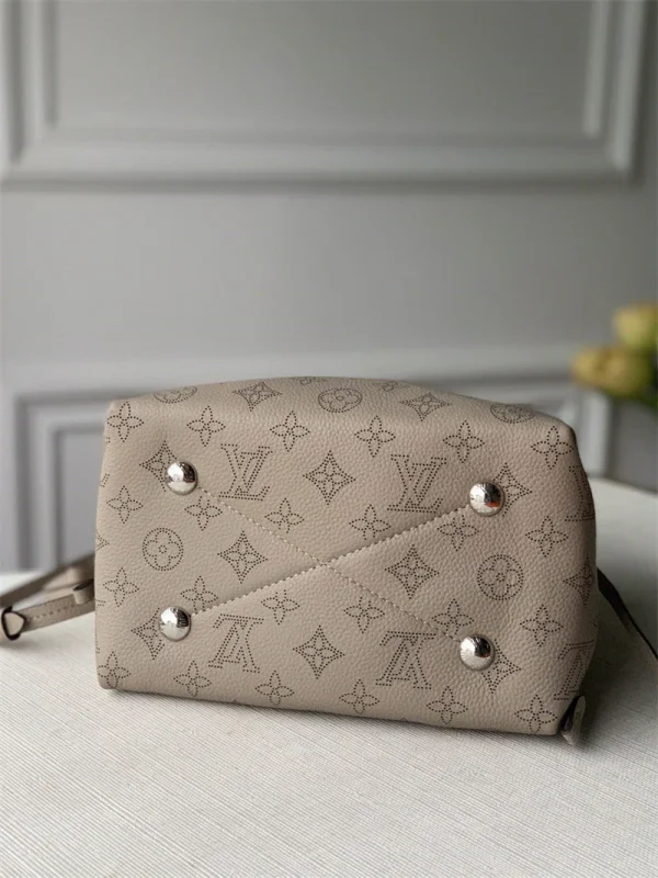 29e47152-5903442f11f9.webp Louis Vuitton Bella 22Cm Grey, Designer Handbags, Womens Purse, luxury bags