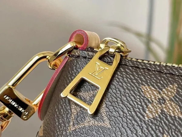 29f2980b-79e46f737122.webp Louis Vuitton Bo Tie Mm 31Cm, Designer Handbags, Womens Purse, luxury bags